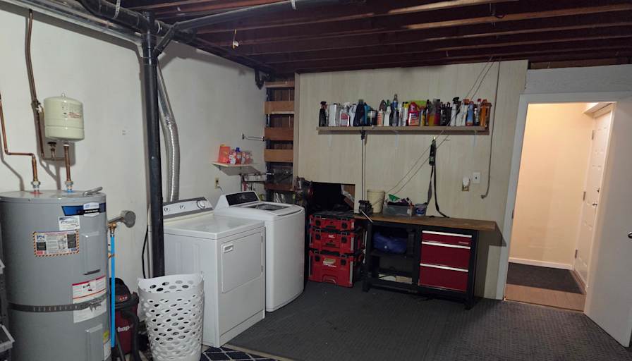 Thomas's room