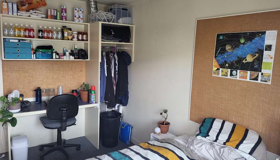 Roshan's room