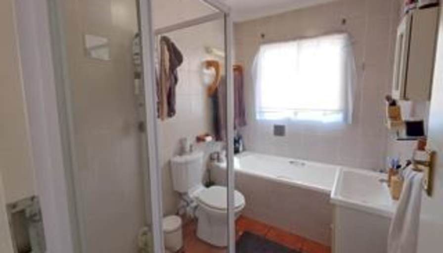 Graham Hodson's room