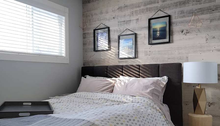 Darren's room