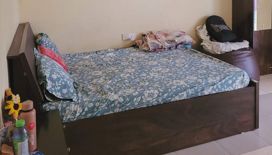 Jasleen Batra's room