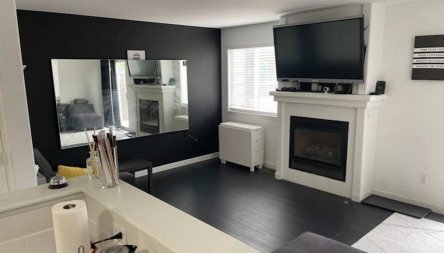 Dominique's room