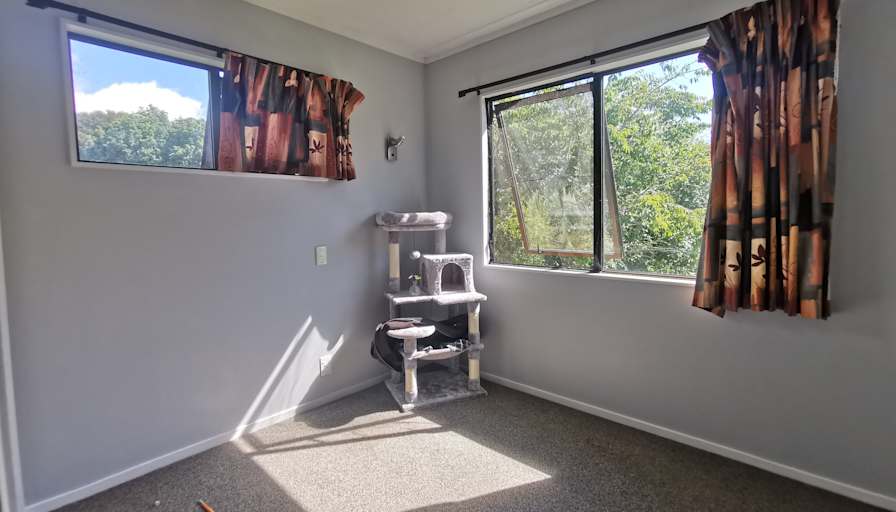 Sam's room