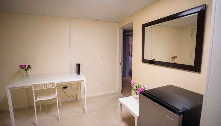 Elham's room