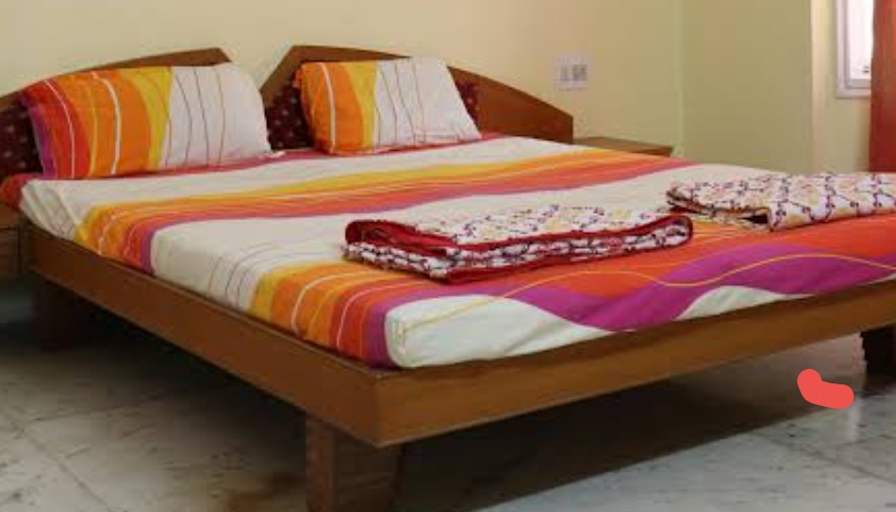 Apurv's room