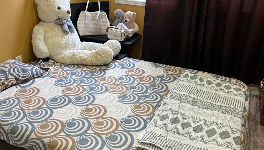 Manoj kapil's room