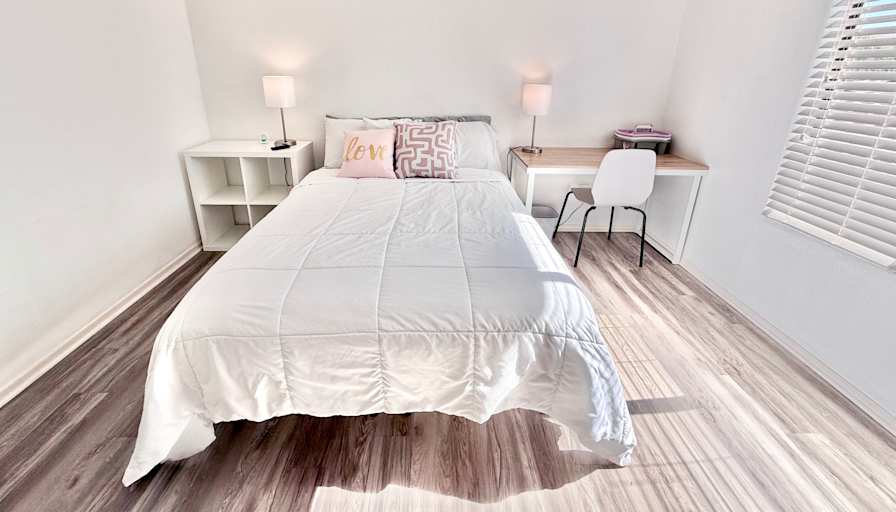 Jenni's room