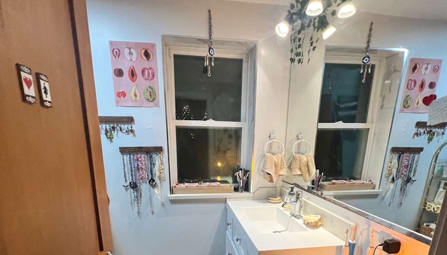 Samantha's room