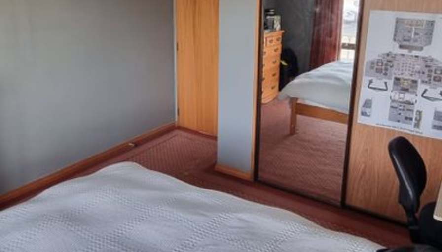 Narendra's room