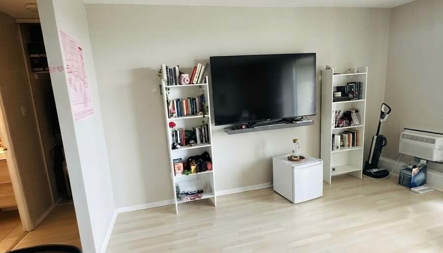 Amira's room