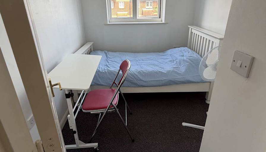 andrew zhao's room