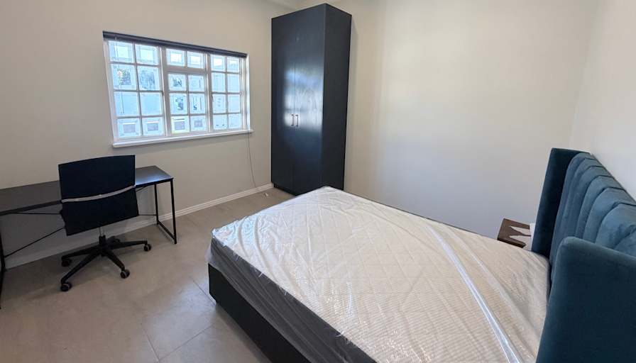 Georgios's room