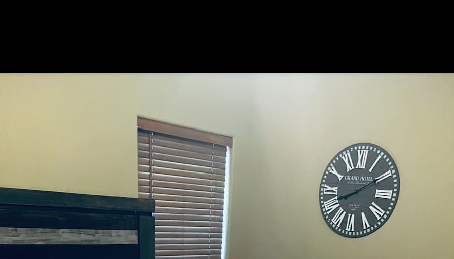 Lynne's room
