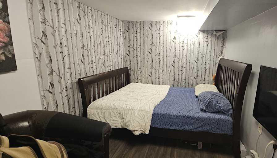 Door Man's room