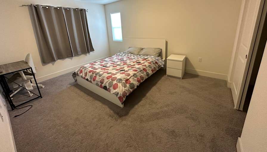 Mag F's room