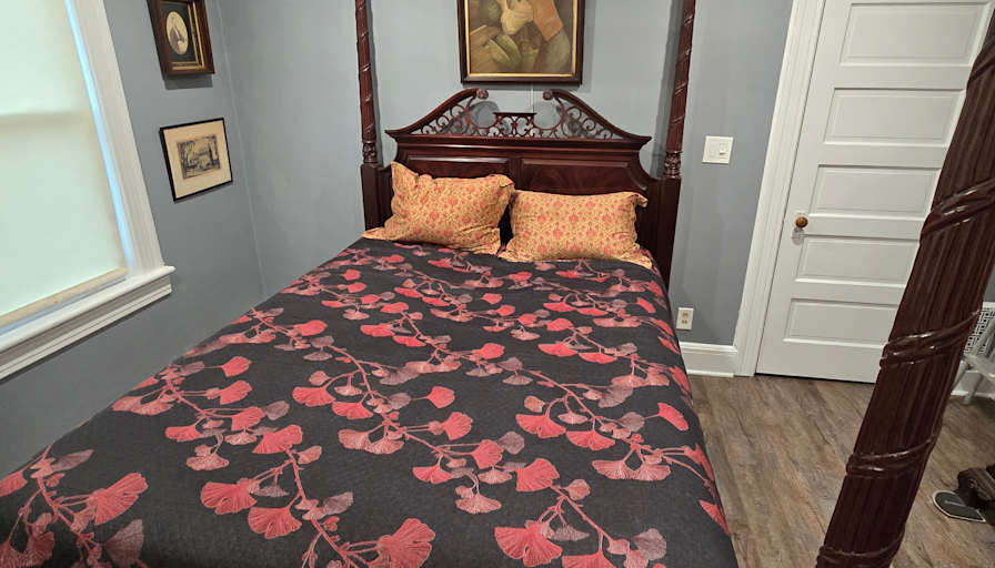 robert a gustafson's room