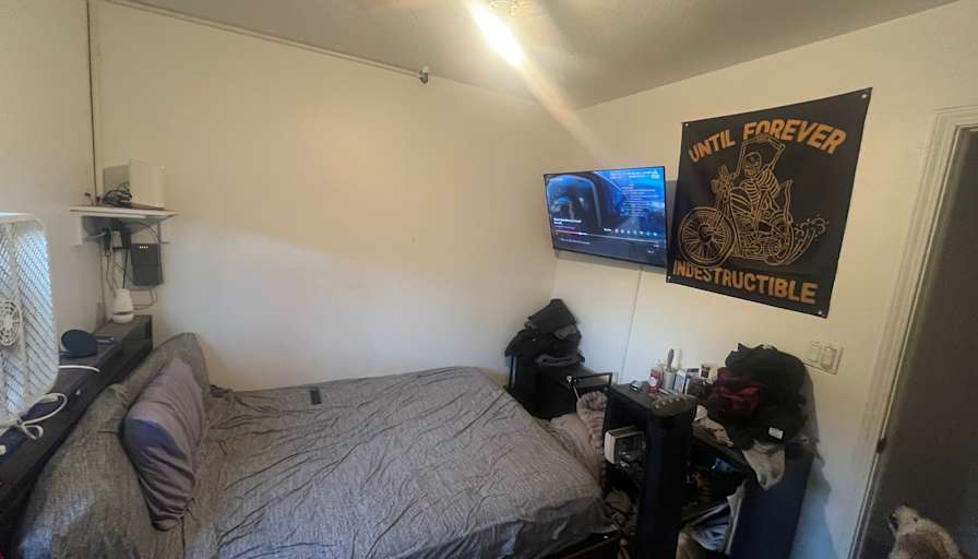 Hans's room