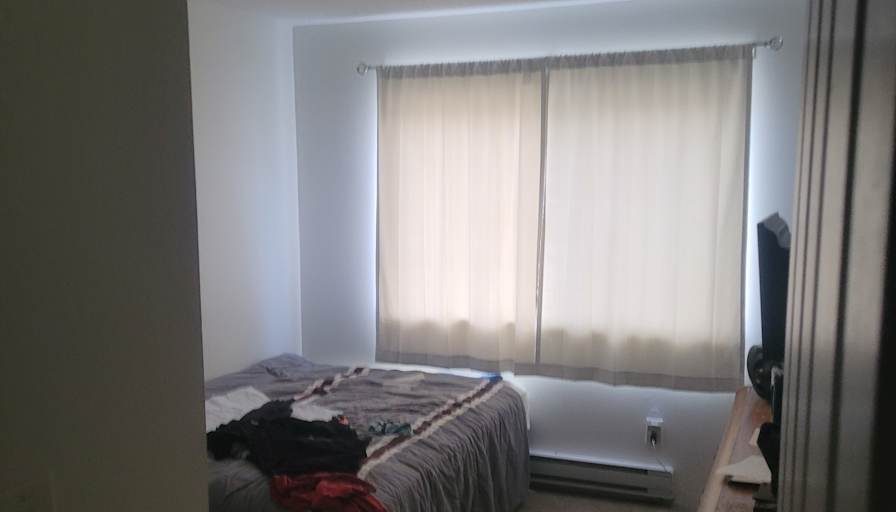 Derek Tompkins's room