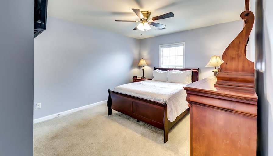 Jon's room
