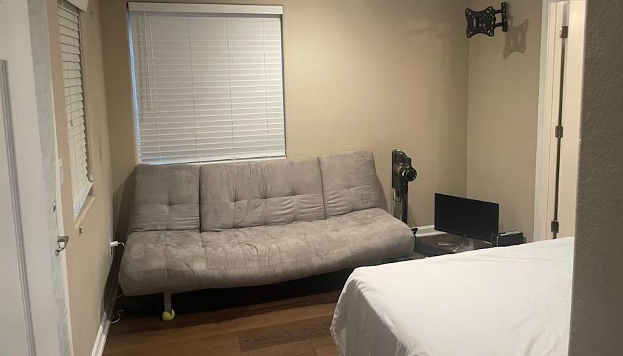 Shobra's room