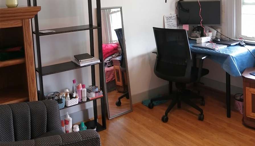 Alice.'s room