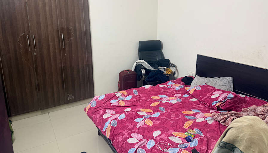 Dwij's room
