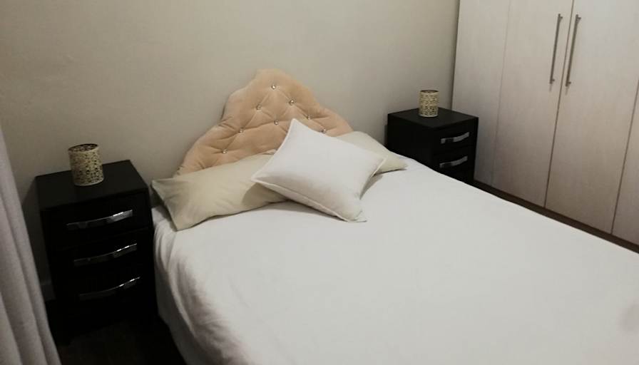 Mia's room