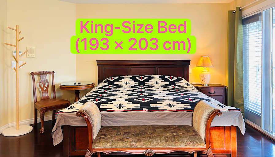 sandy's room