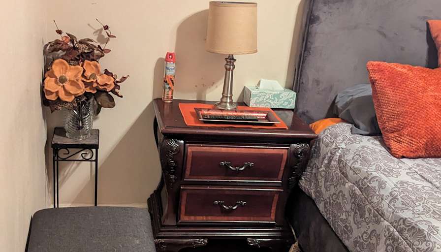 Vee's room