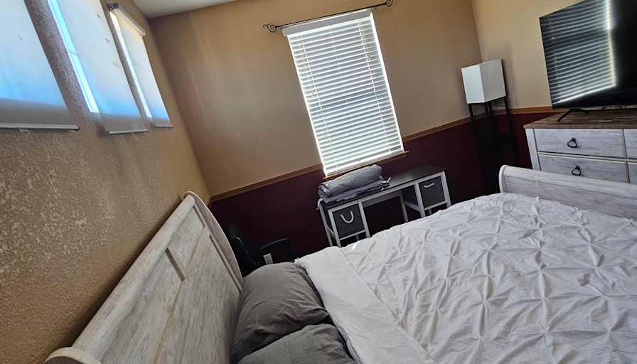 Shennel Beasley-Sims's room