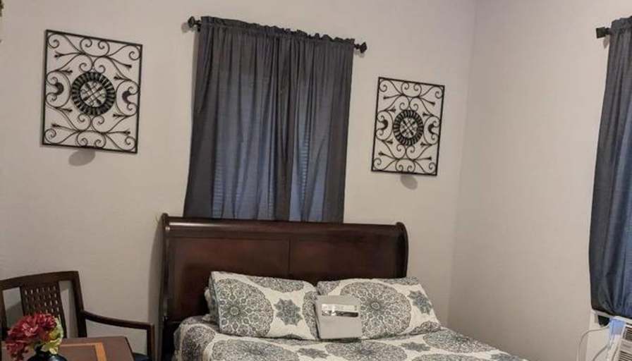 Private room for rent's room
