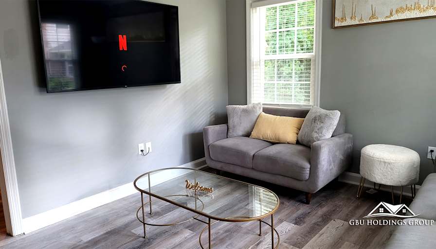 GBU Holdings Group's room