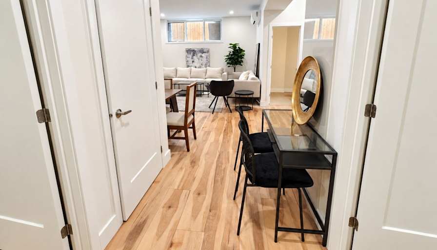 Dorsa Tab's room