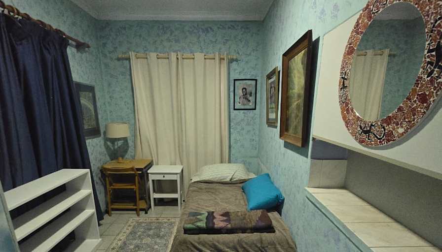 Green Point Tree House's room