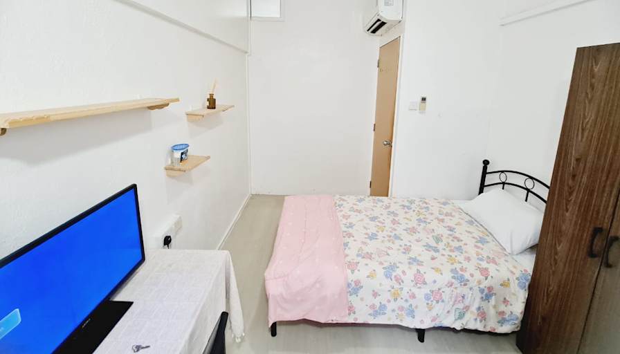 Roomy's room