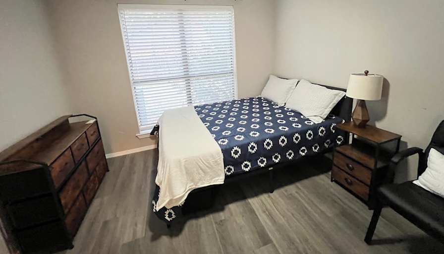 Andres's room