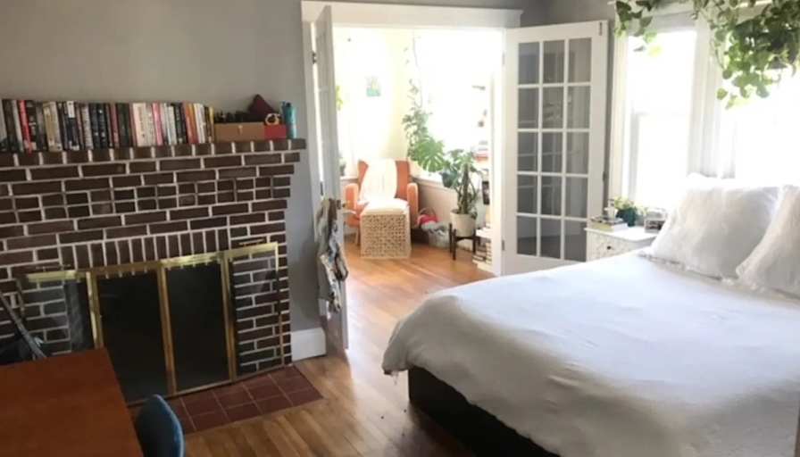 Evelyn's room