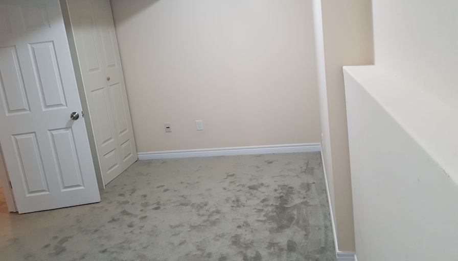 Rent's room