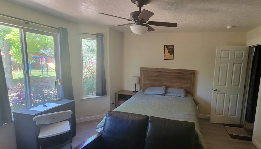 Benjamin Deleon's room