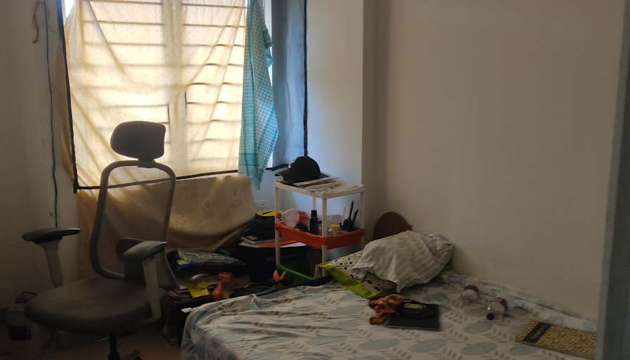 Jisnu's room