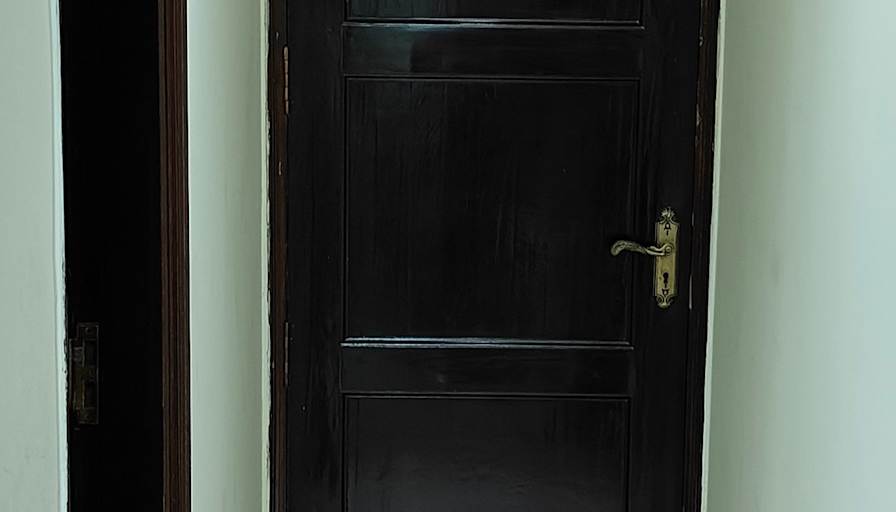 Sameer Grover's room