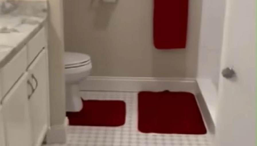 Ceelo's room
