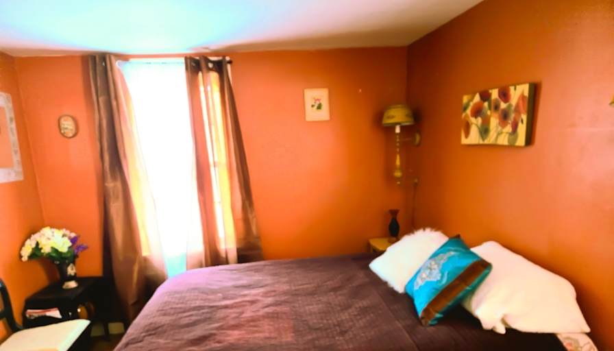 Sara's room