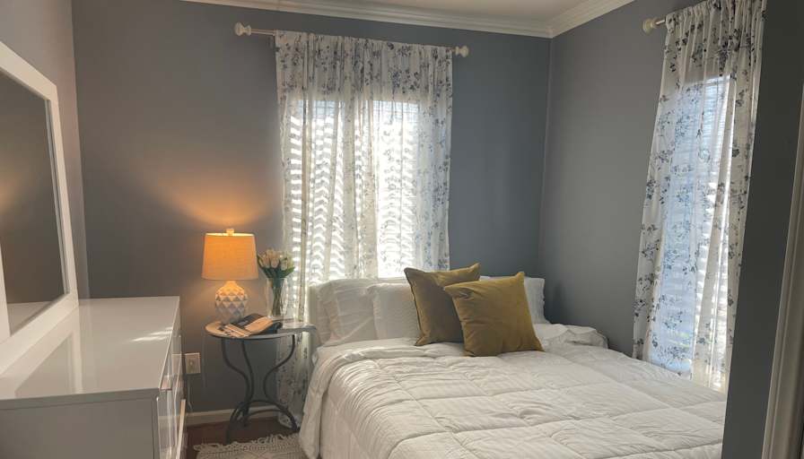 Jo's room