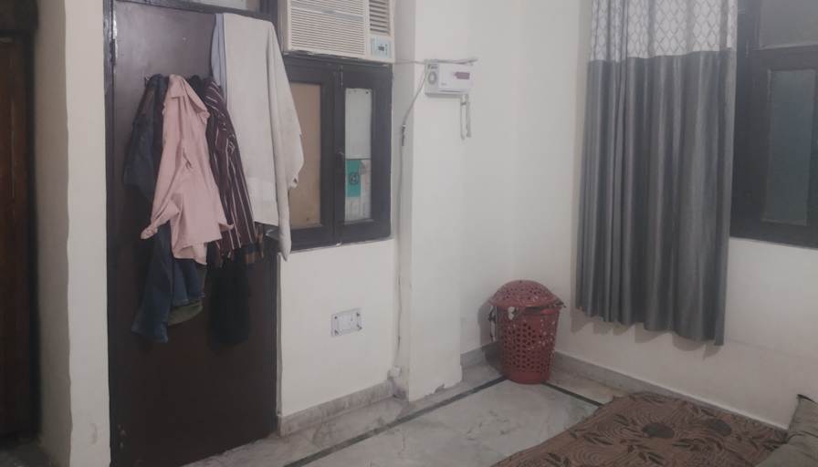 SARFRAZ ALAM's room