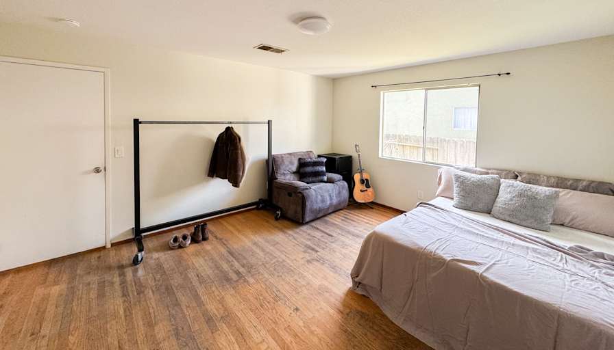 Edjean's room