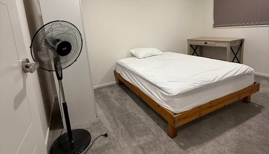 Dee's room