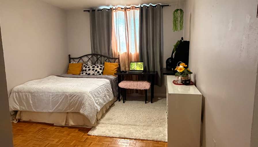 Gie Atienza's room