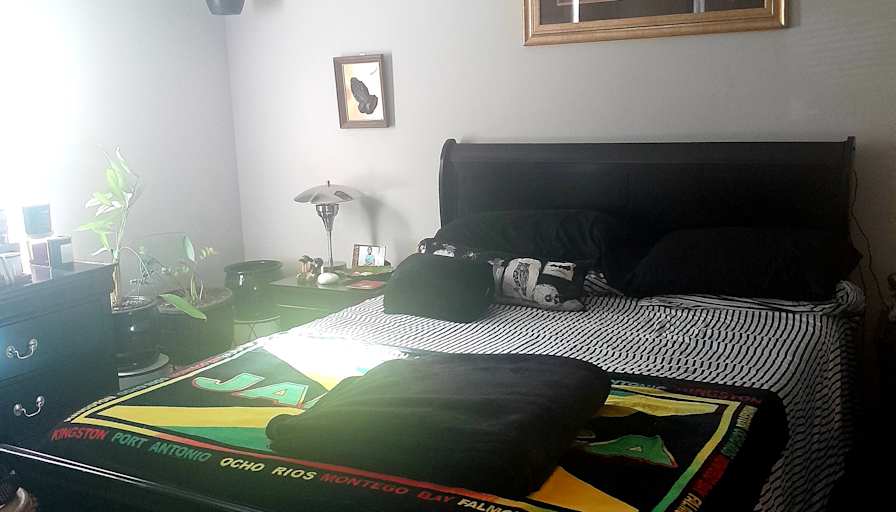 Michelle Flowers's room