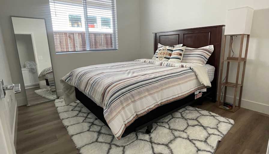 Luis's room